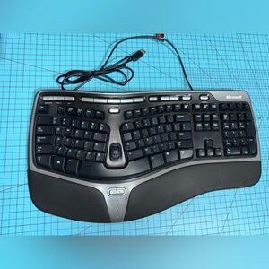 Microsoft Natural Ergonomic Keyboard 4000 v1.0 KU-0462 USB Wired